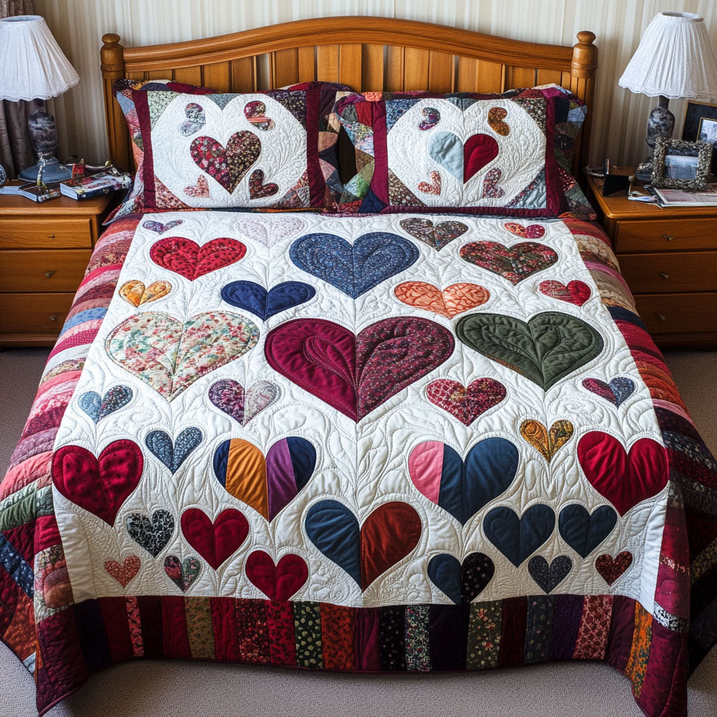Heartfelt Embrace 3-Piece Quilted Bedding Set - Single (59" x 70")