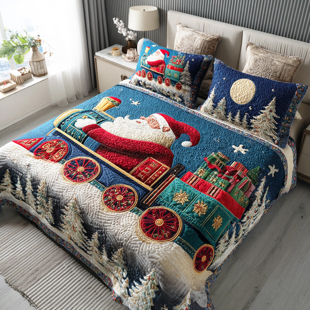 Santa Train Trail 3-Piece Quilted Bedding Set - Single (59" x 70")
