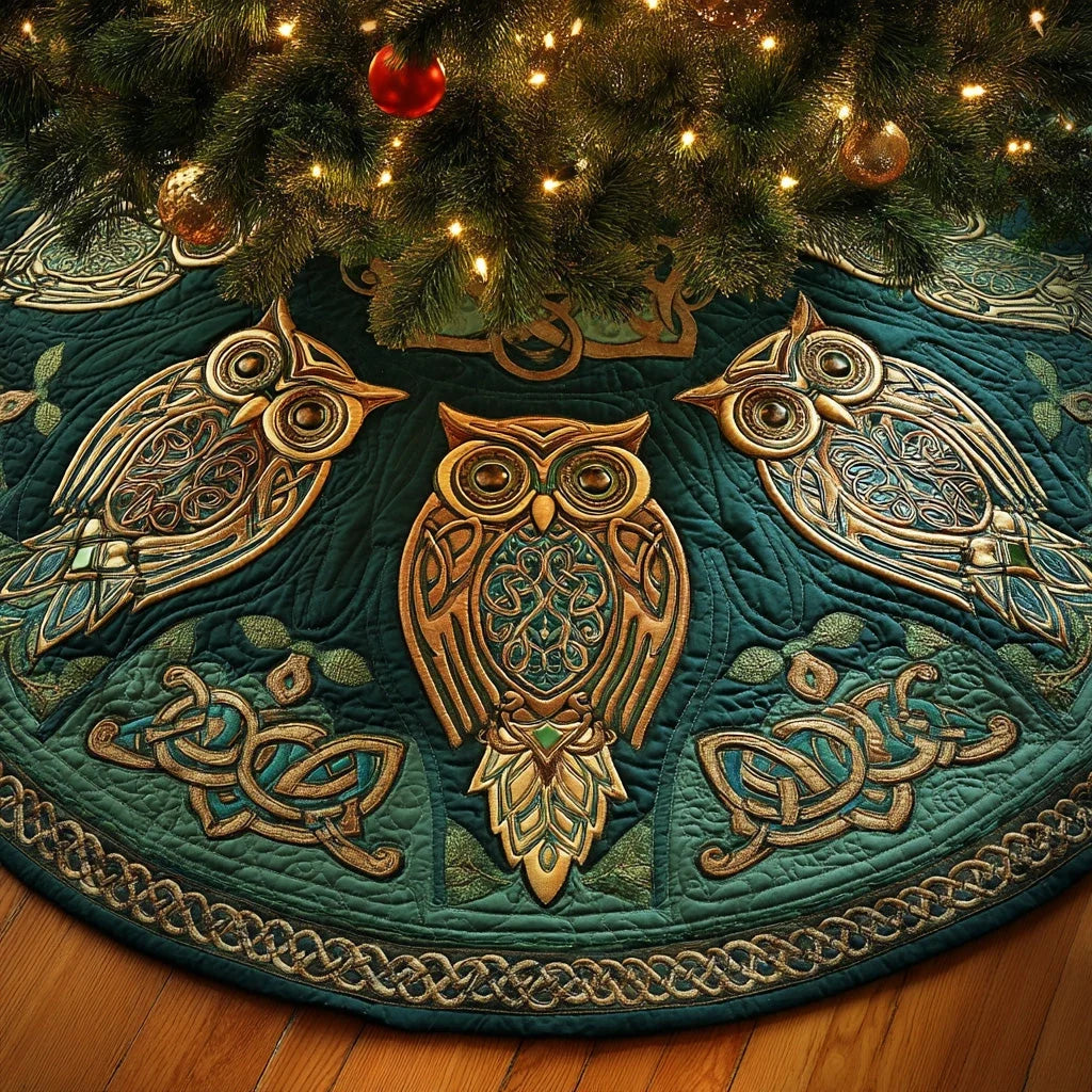 Celtic Night Owl Christmas Quilted Tree Skirt