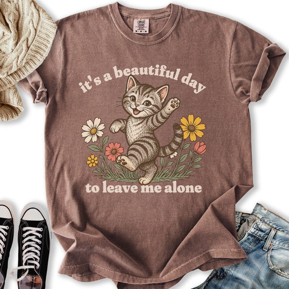 Beautiful Day Cat Relaxed Tee