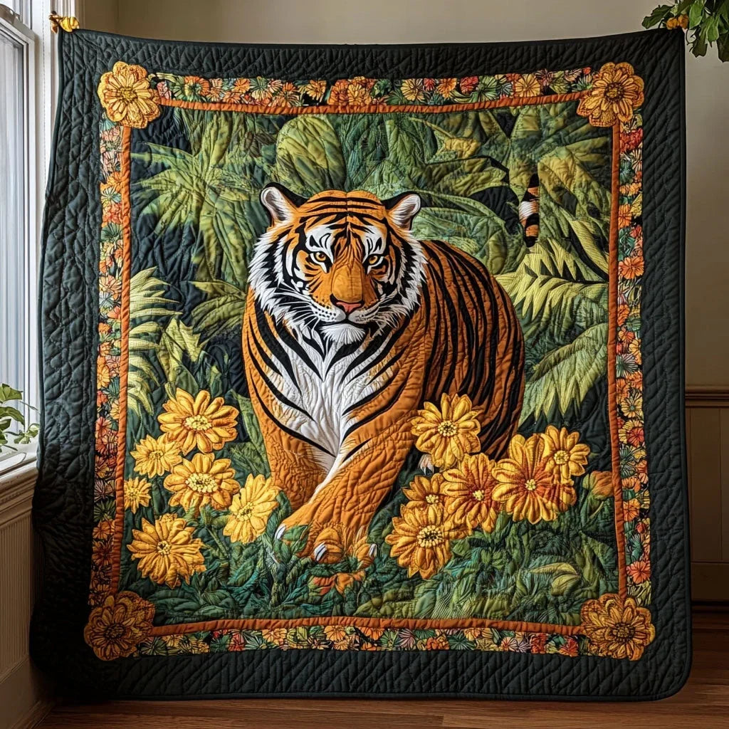Jungle Majesty Quilt Blanket