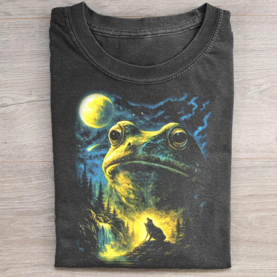 Frog Howling to the Moon T-shirt
