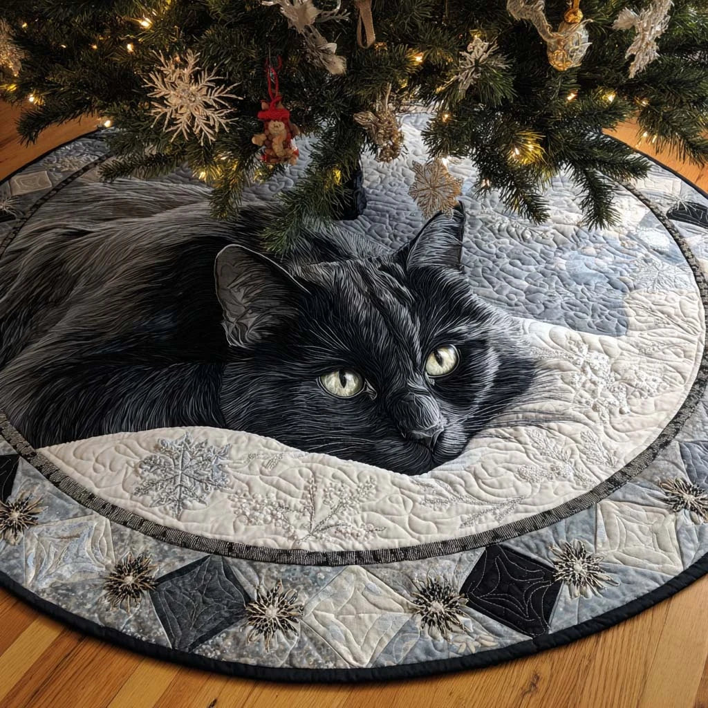 Midnight Whisker Quilted Tree Skirt