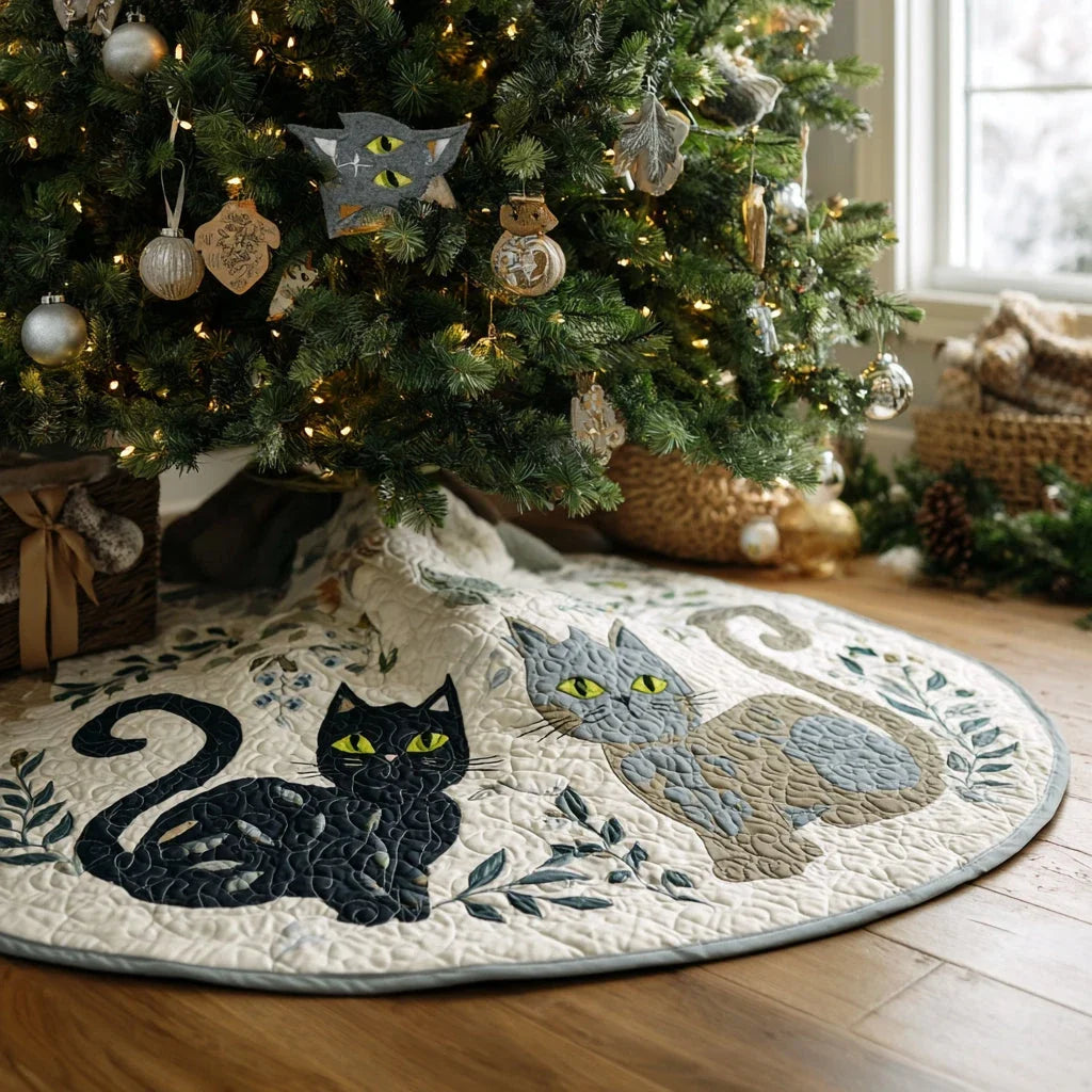 Winter Paws Christmas Quilted Tree Skirt