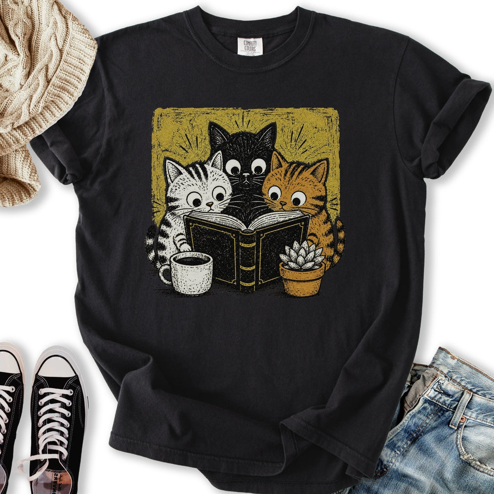 Kittens Reading Relaxed Tee