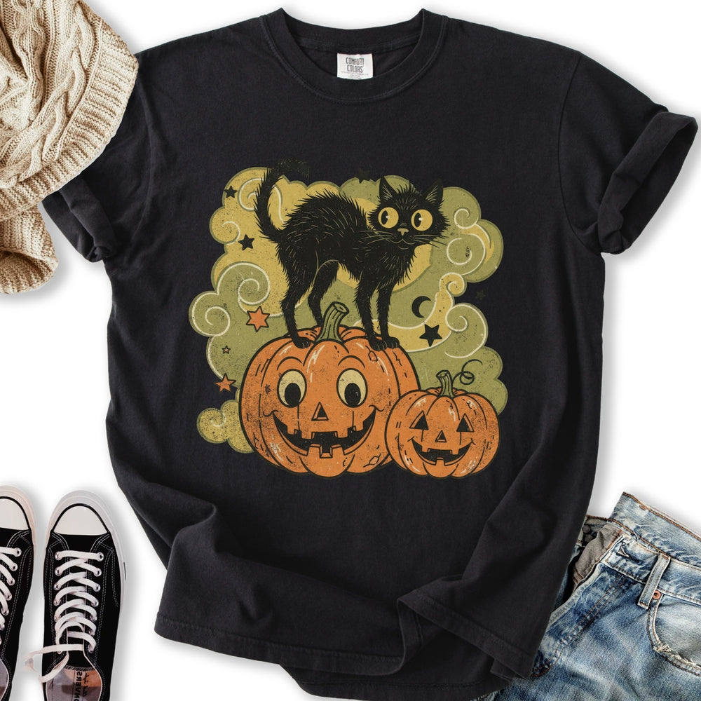 Vintage Halloween Cat Relaxed Tee