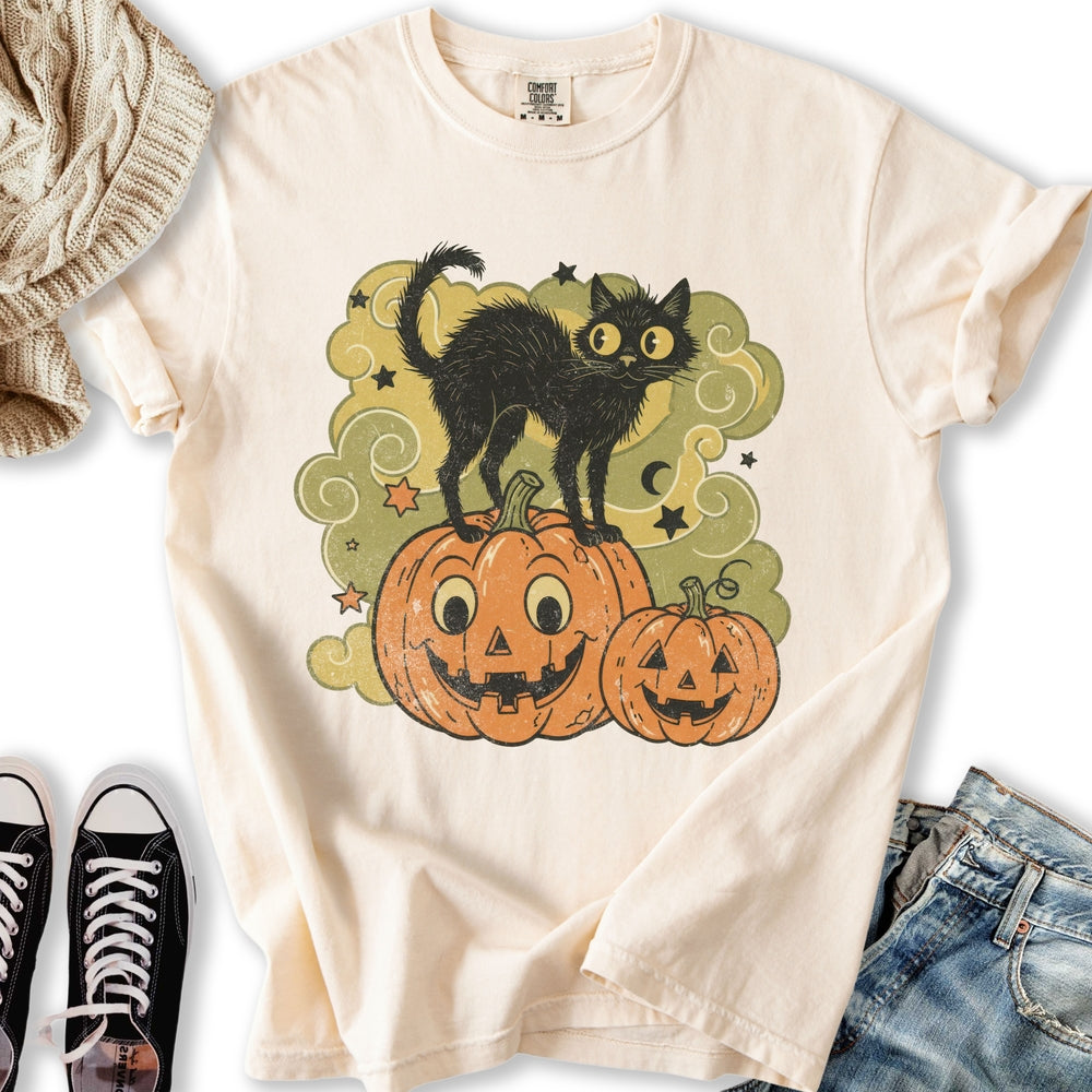 Vintage Halloween Cat Relaxed Tee
