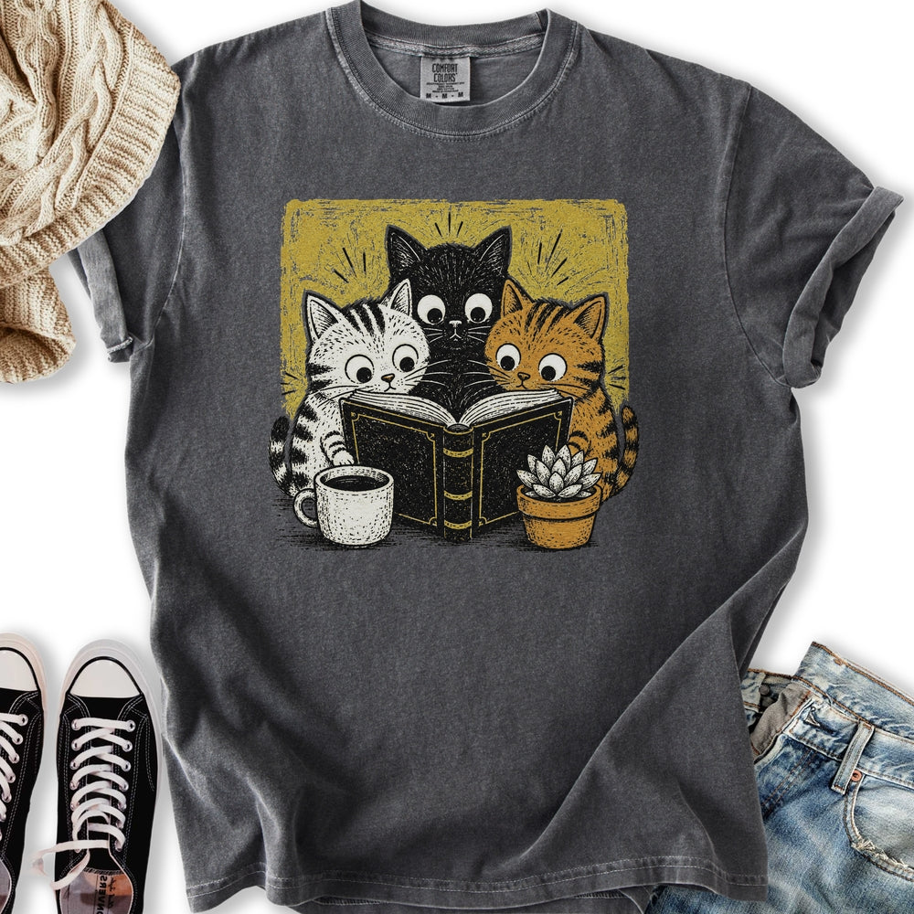 Kittens Reading Relaxed Tee