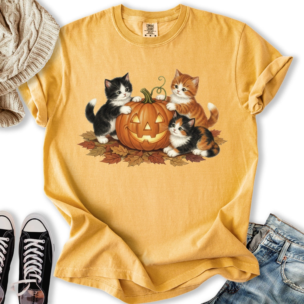 Cute Fall Kittens Relaxed Tee