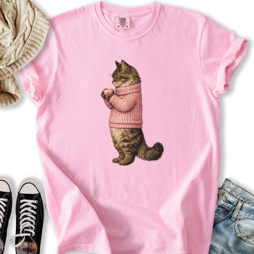Cozy Maine Coon Cat Relaxed Tee