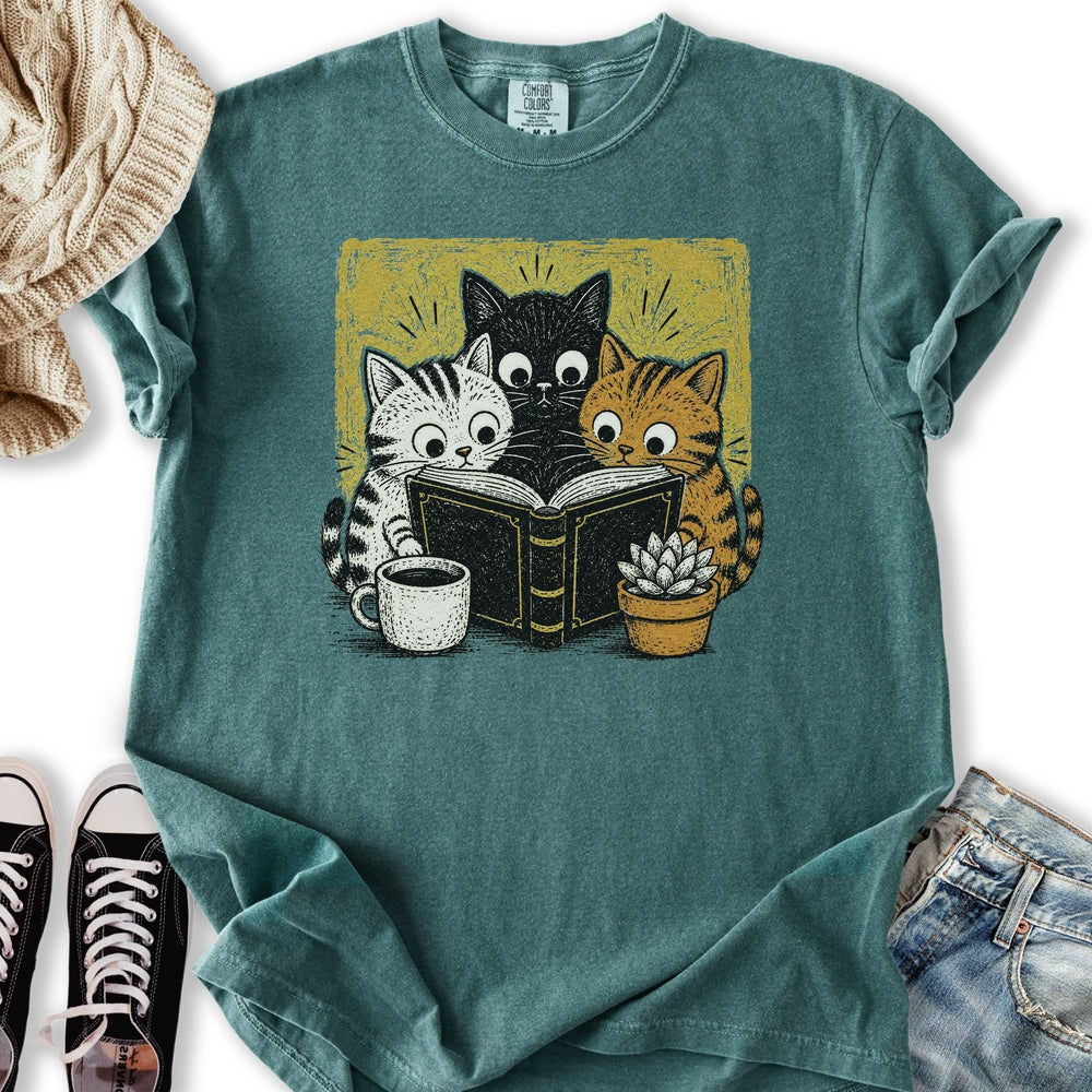Kittens Reading Relaxed Tee