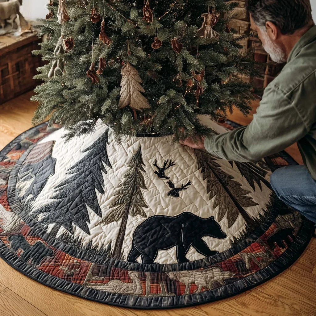 Darkwood Trophy Christmas Quilted Tree Skirt