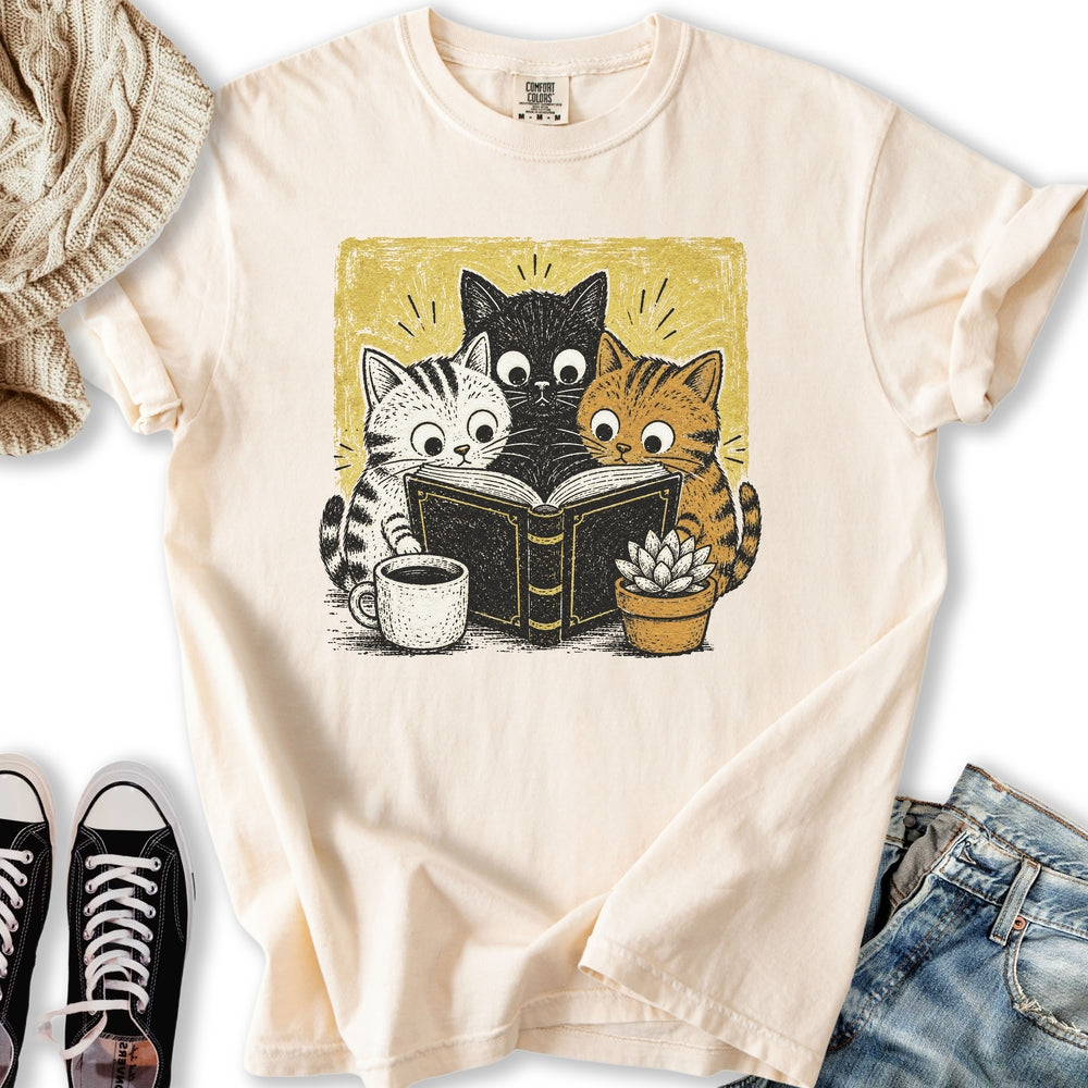 Kittens Reading Relaxed Tee