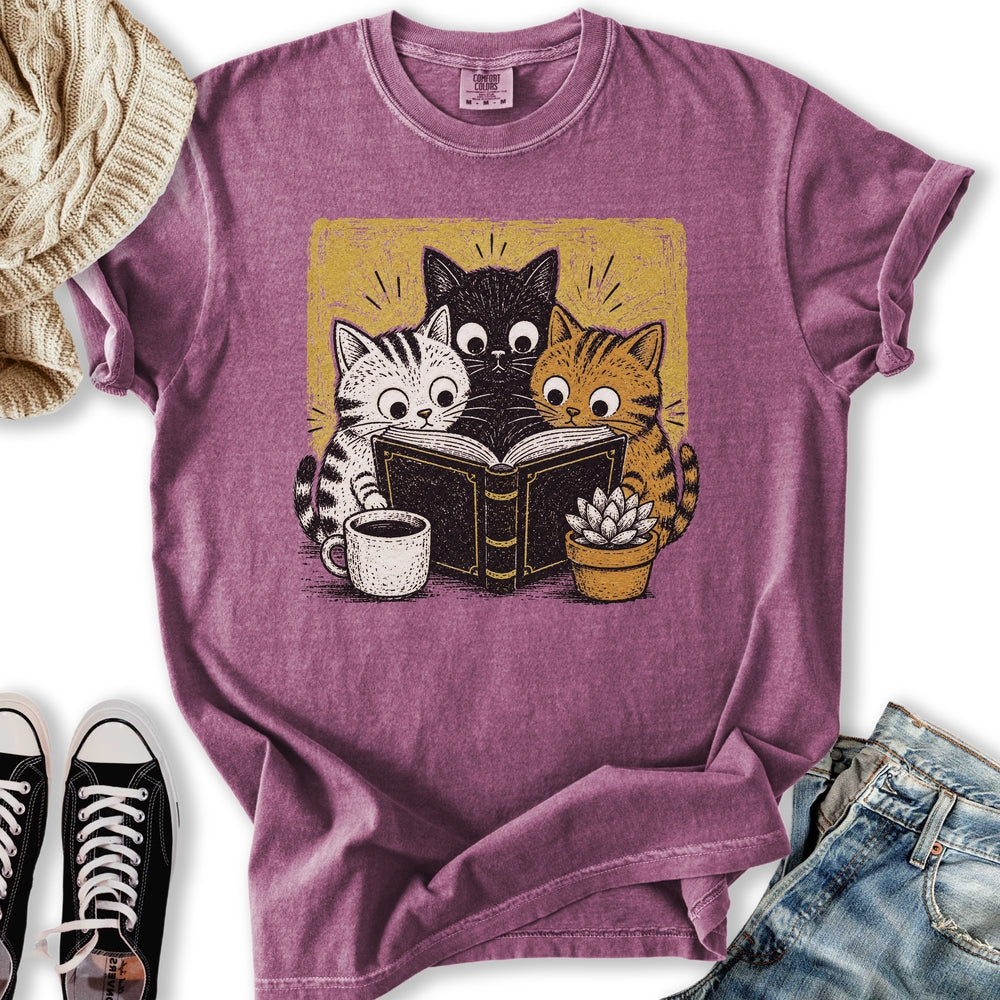 Kittens Reading Relaxed Tee