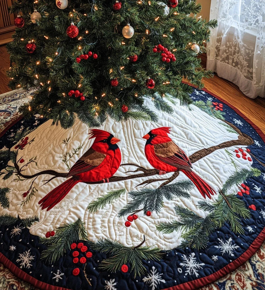 Garland Grace Quilted Christmas Tree Skirt