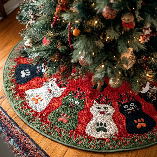 Goofy Kitty Christmas Quilted Tree Skirt