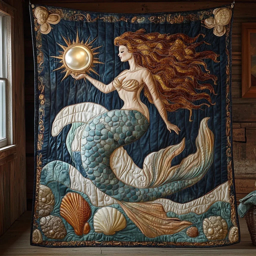 Pearl Bright Quilt Blanket
