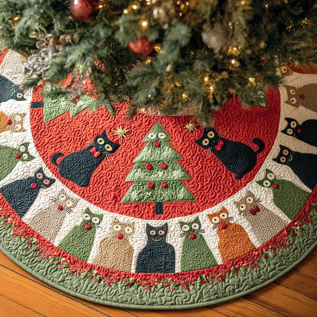Tinsel Trouble Christmas Quilted Tree Skirt